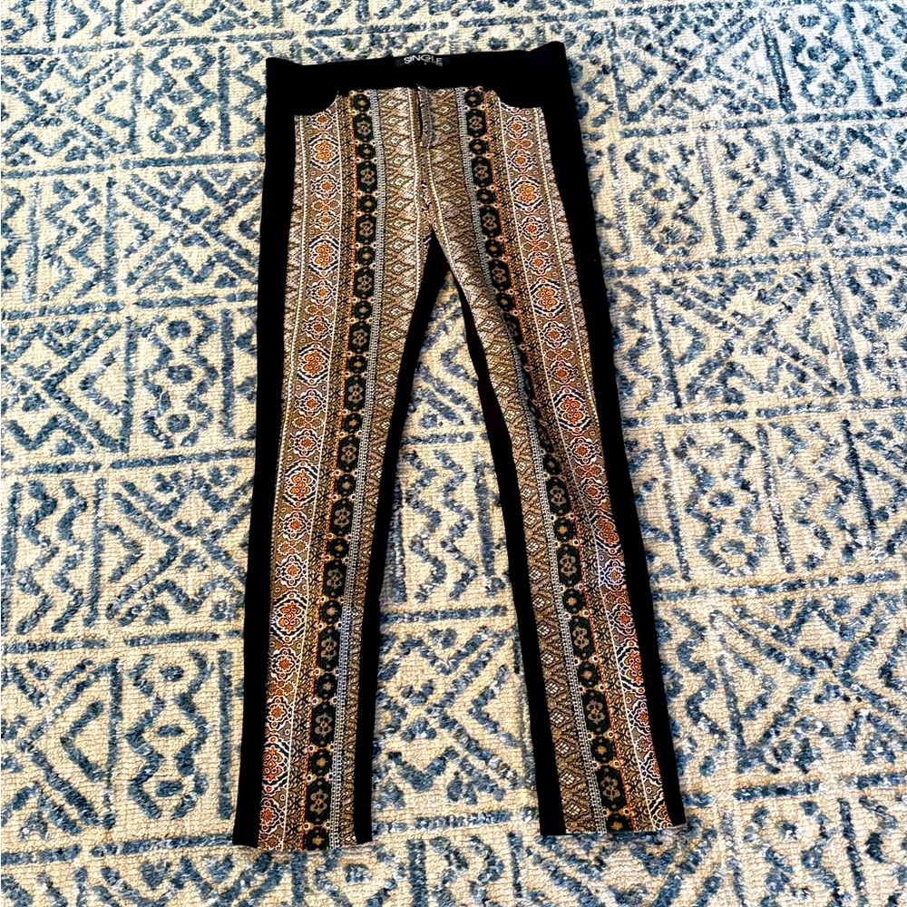 Single Los Angeles Black and Beige Patterned Pants